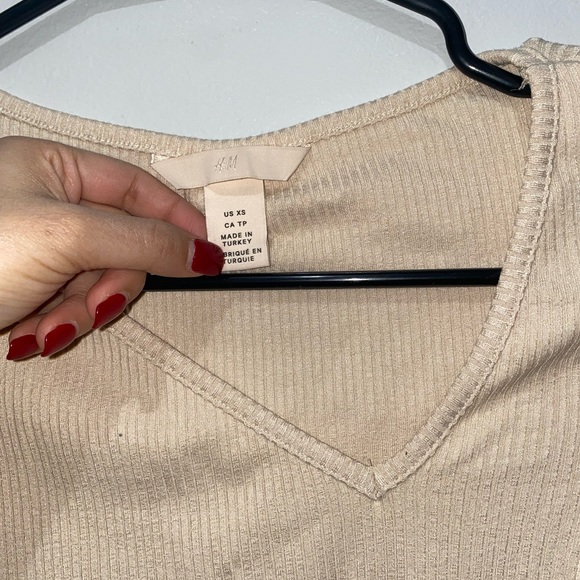 H&M beige ribbed assymetrical neck top, size XS - Picture 3 of 3